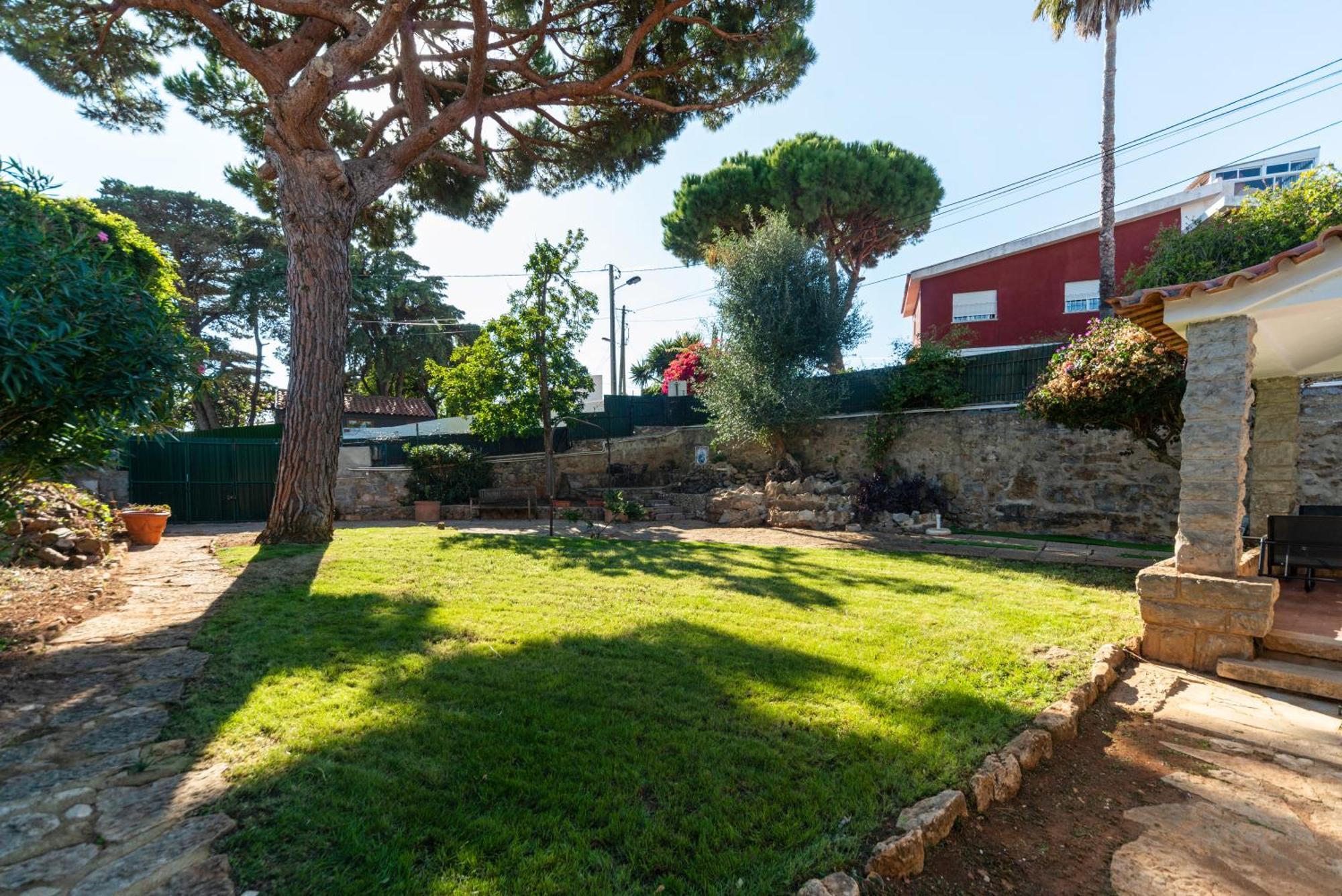 4-Bedroom House In Cascais, Near Guincho Beach Extérieur photo