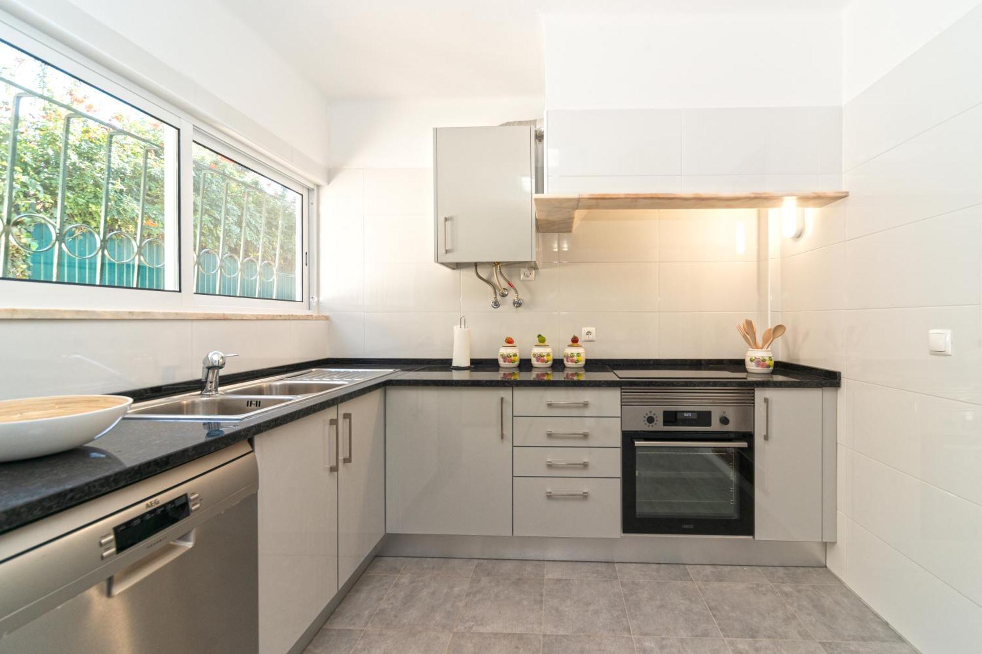 4-Bedroom House In Cascais, Near Guincho Beach Extérieur photo