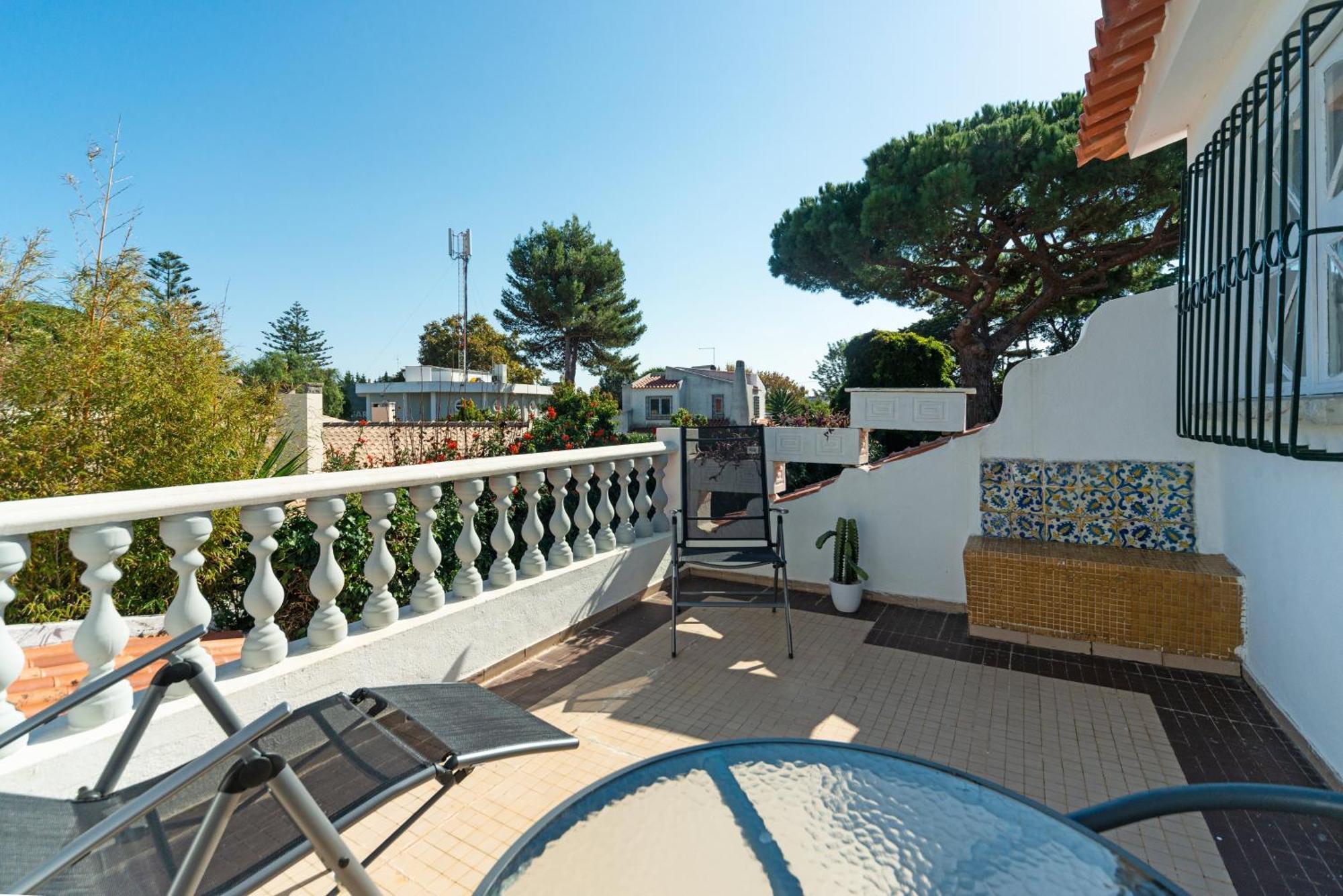 4-Bedroom House In Cascais, Near Guincho Beach Extérieur photo